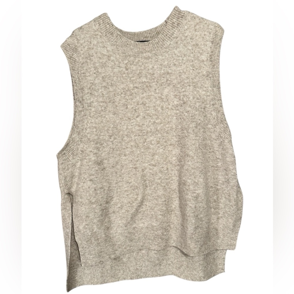 H&M SWEATER VEST Sz LARGE